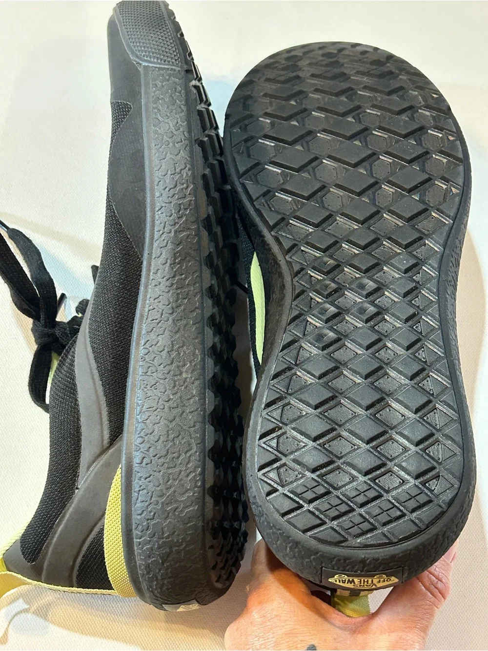 Vans UltraRange Black Neon Yellow Sneakers Men’s Size 10 Lightweight Comfort